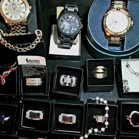 Womans 14K Yellow Gold , Diamond, AAA 2.5CT Sapphire Ring - Picture 7 of 9